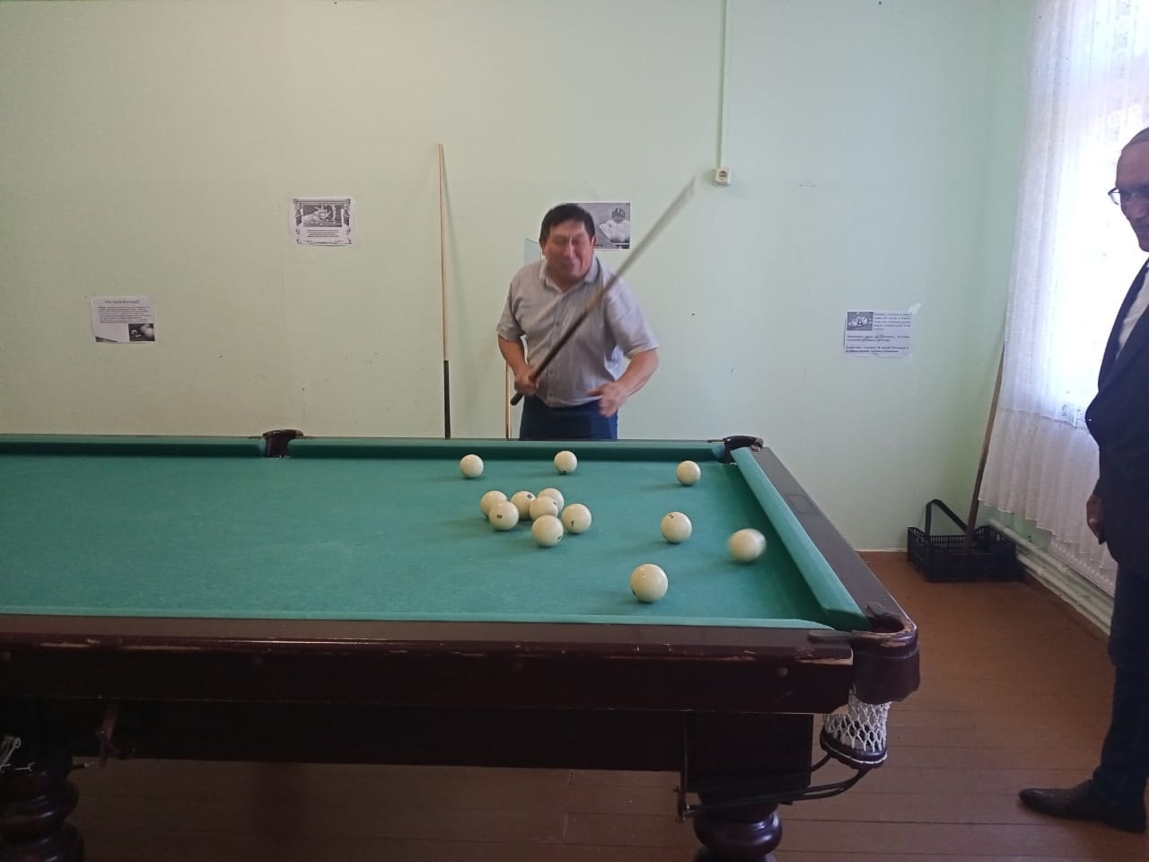 Бильярд ярышы күңел күтәренкелеге менән тамамланды