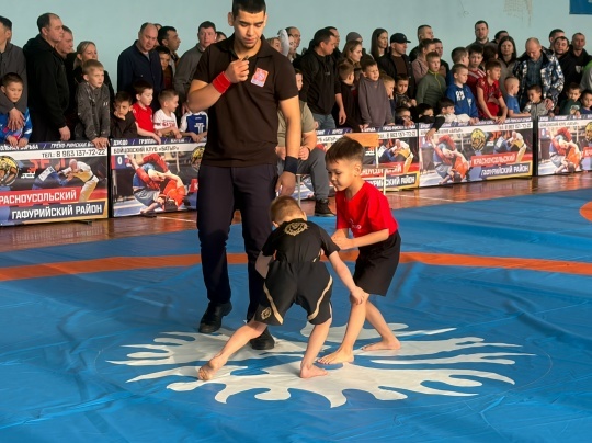 МХО геройы А.Йәнешев иҫтәлегенә грэпплинг буйынса республика турниры үтте