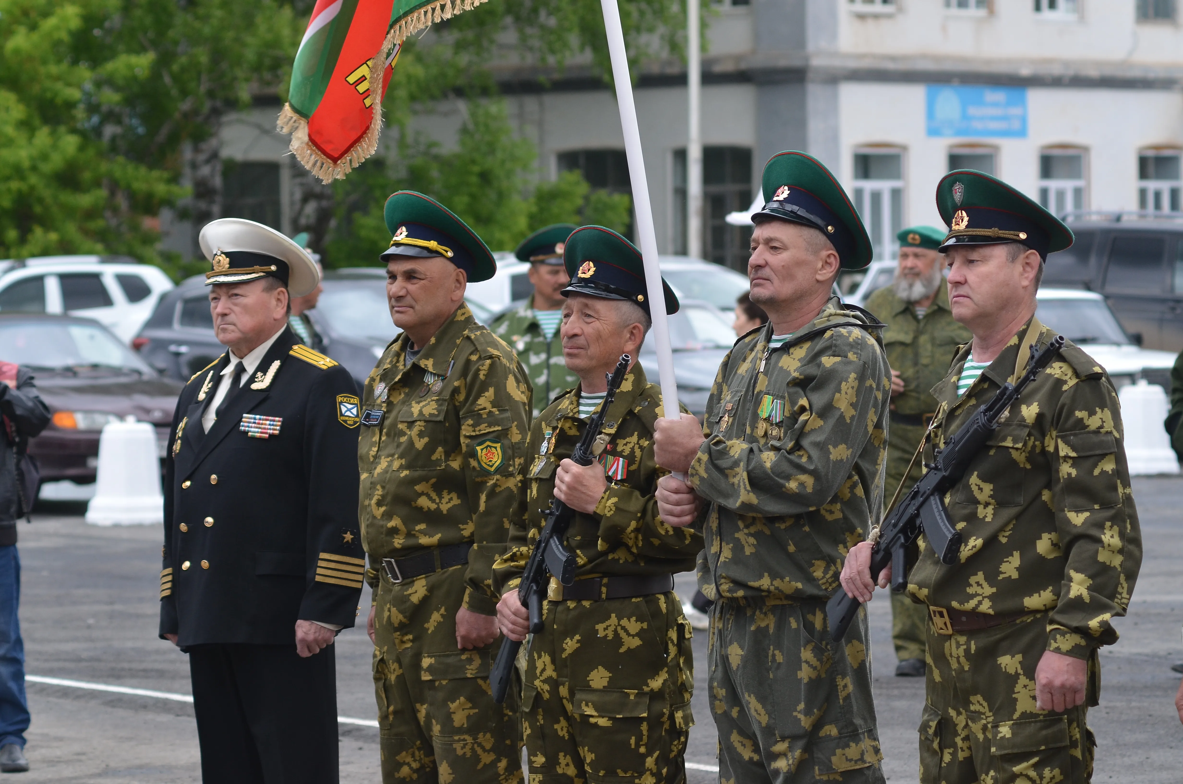 Сик һаҡсылары үҙ байрам көнөн митинг, автоуҙыш һәм шишмә асыу менән билдәләне