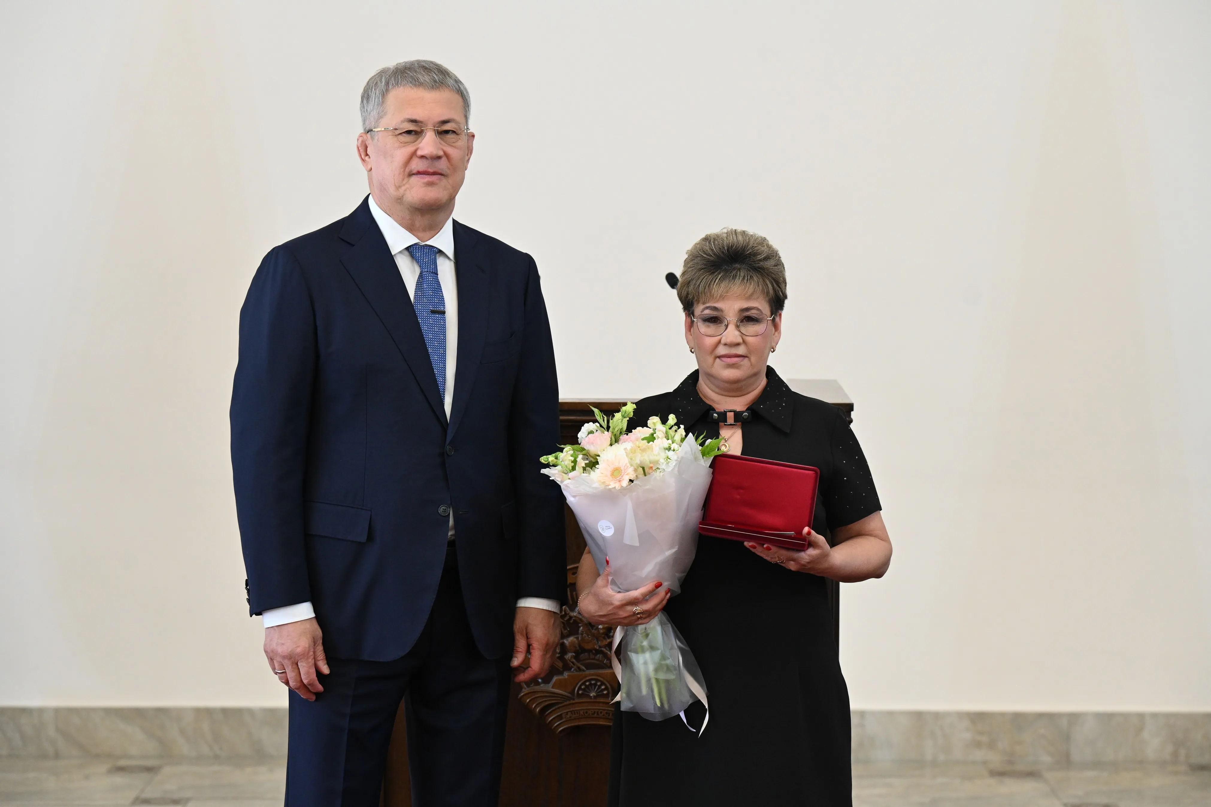 Pадий Xәбиров Pәсәйҙең hәм Башҡоpтостандың дәүләт наградаларын тапшыpҙы