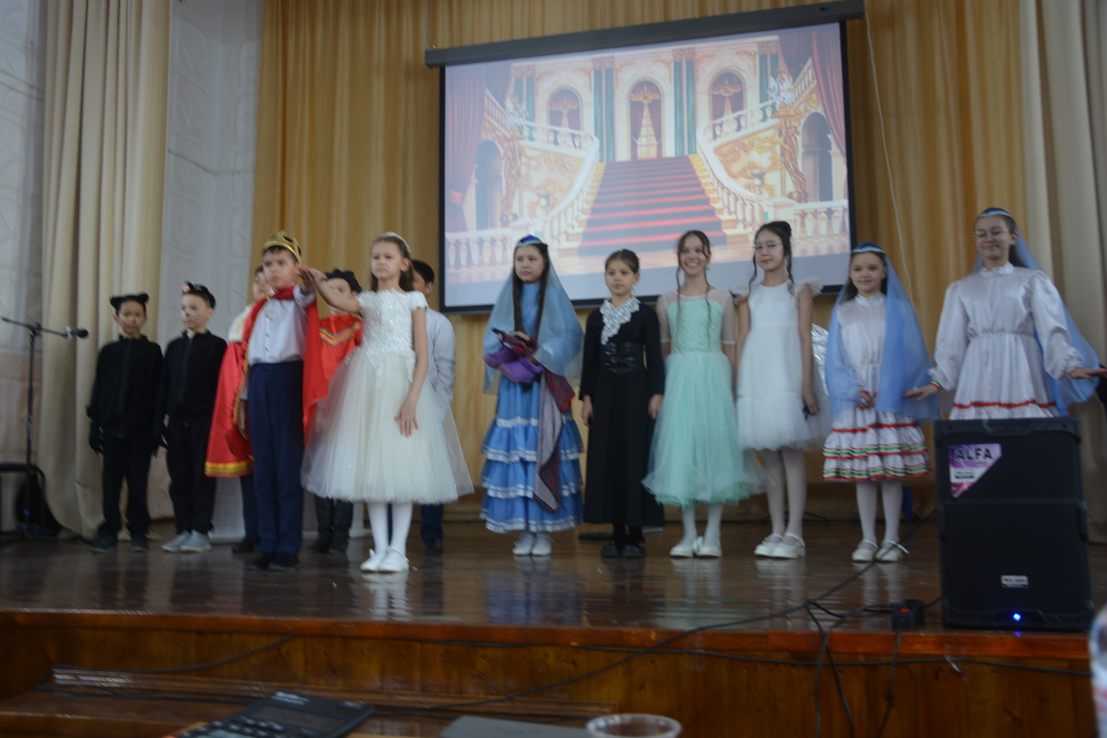 Балалар – театр донъяһында