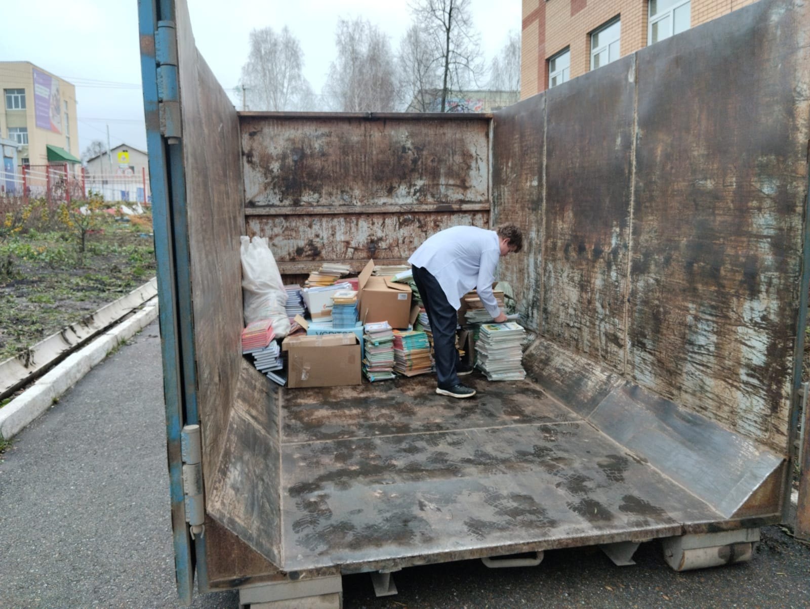 Мөһим һәм кәрәкле эштәр башҡарабыҙ