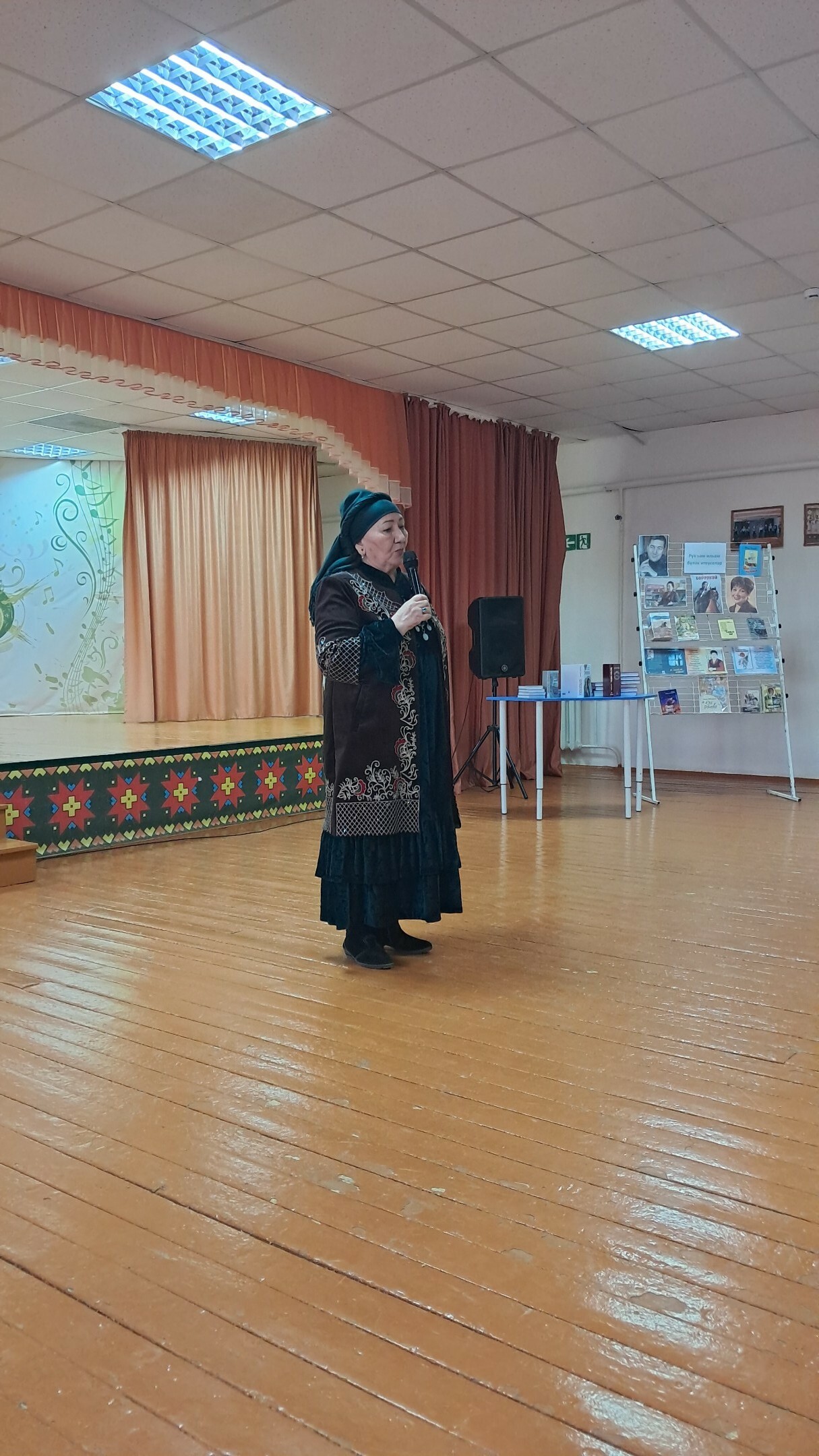 “Рух һәм илһам бүләк итеүселәр”