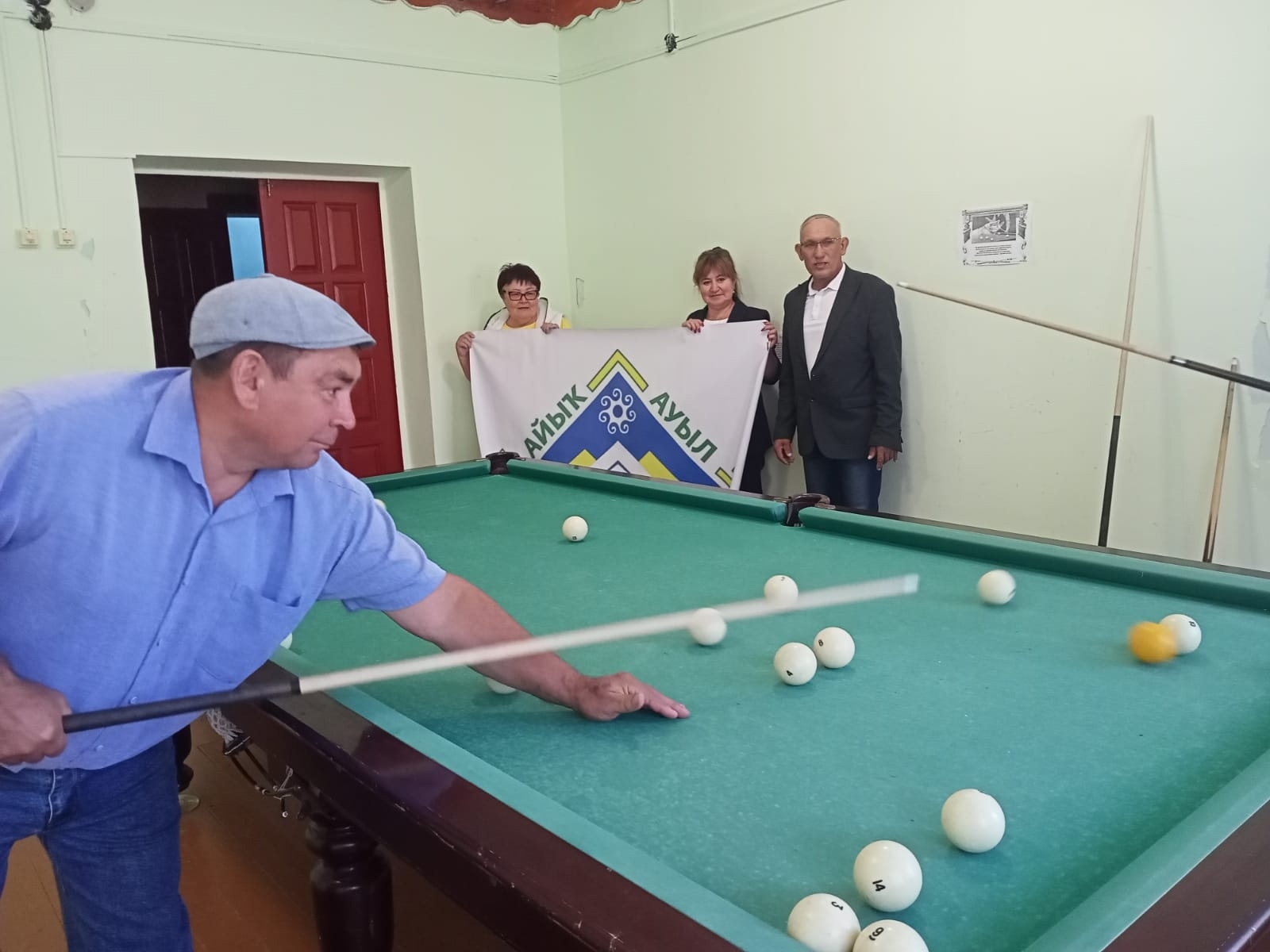 Бильярд ярышы күңел күтәренкелеге менән тамамланды
