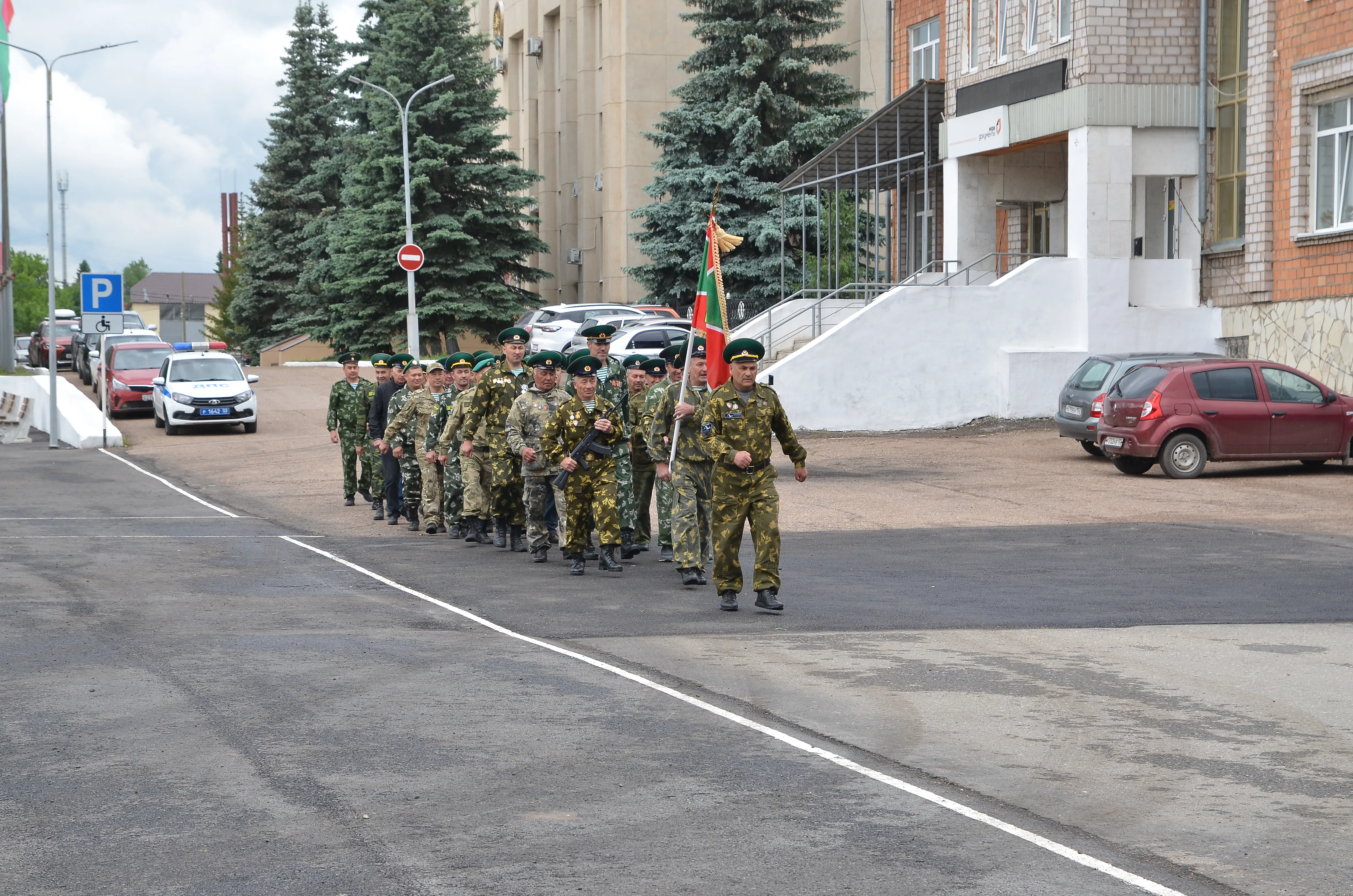 Сик һаҡсылары үҙ байрам көнөн митинг, автоуҙыш һәм шишмә асыу менән билдәләне