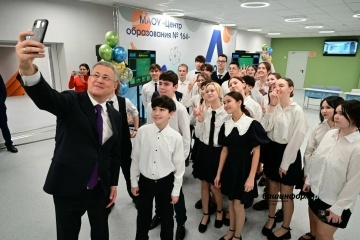 Өфөлә 2200 урынлыҡ Волга буйы федераль округындағы иң ҙур мәктәп асылды