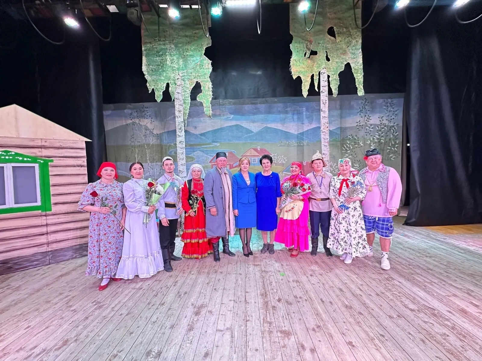 Көлдөргән дә, илатҡан да - театр