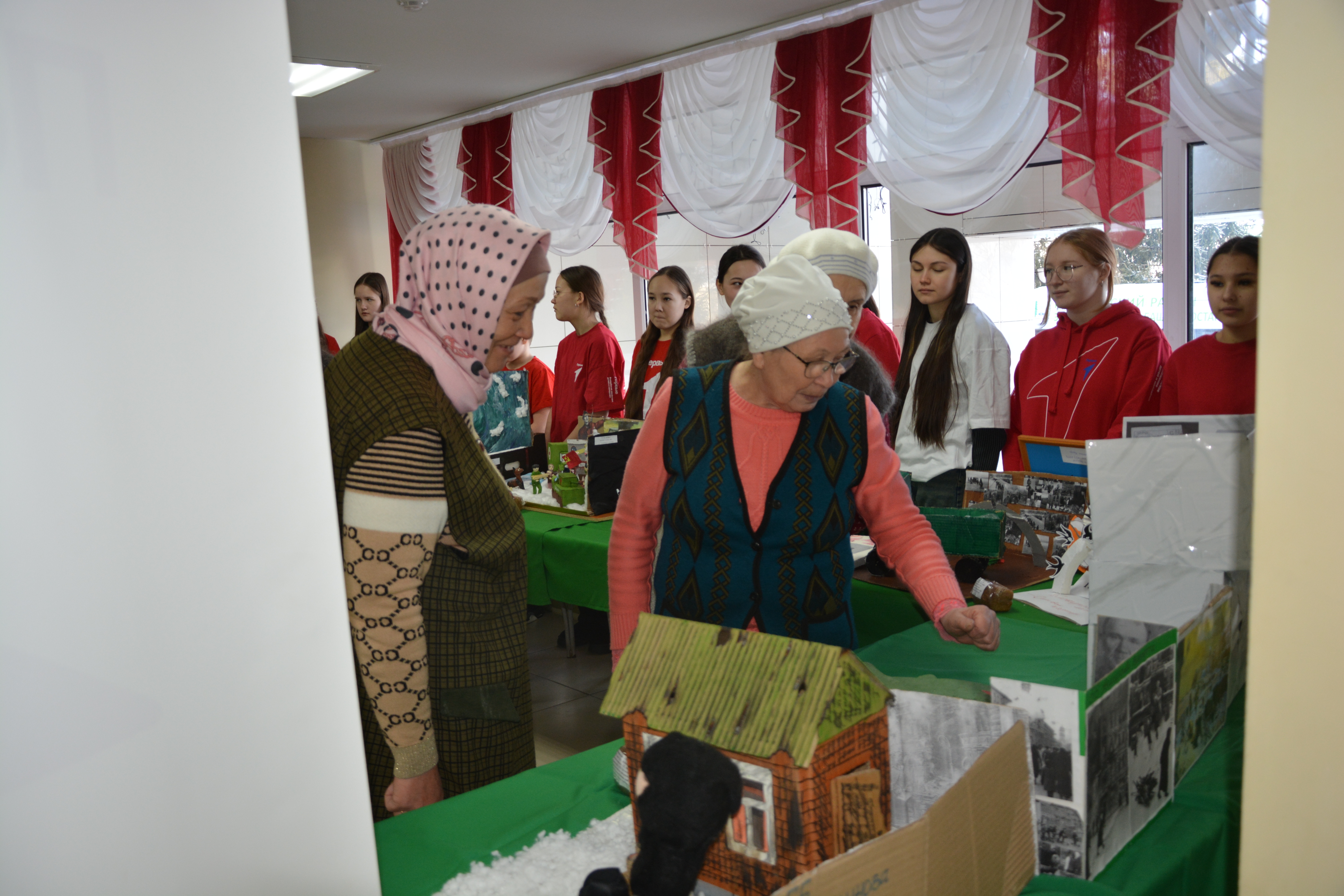 Ленинград блокадаһын иҫкә алып...