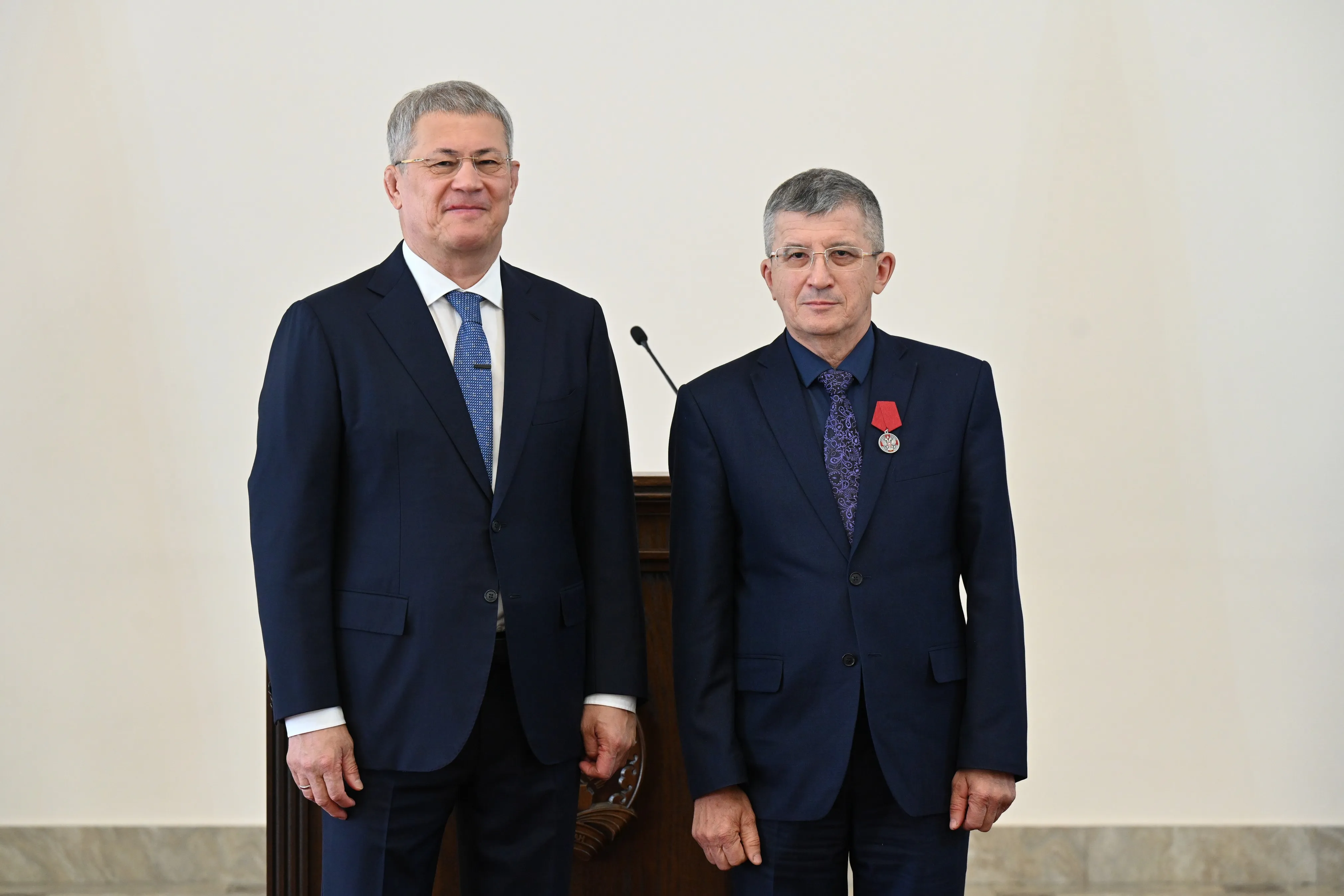 Pадий Xәбиров Pәсәйҙең hәм Башҡоpтостандың дәүләт наградаларын тапшыpҙы
