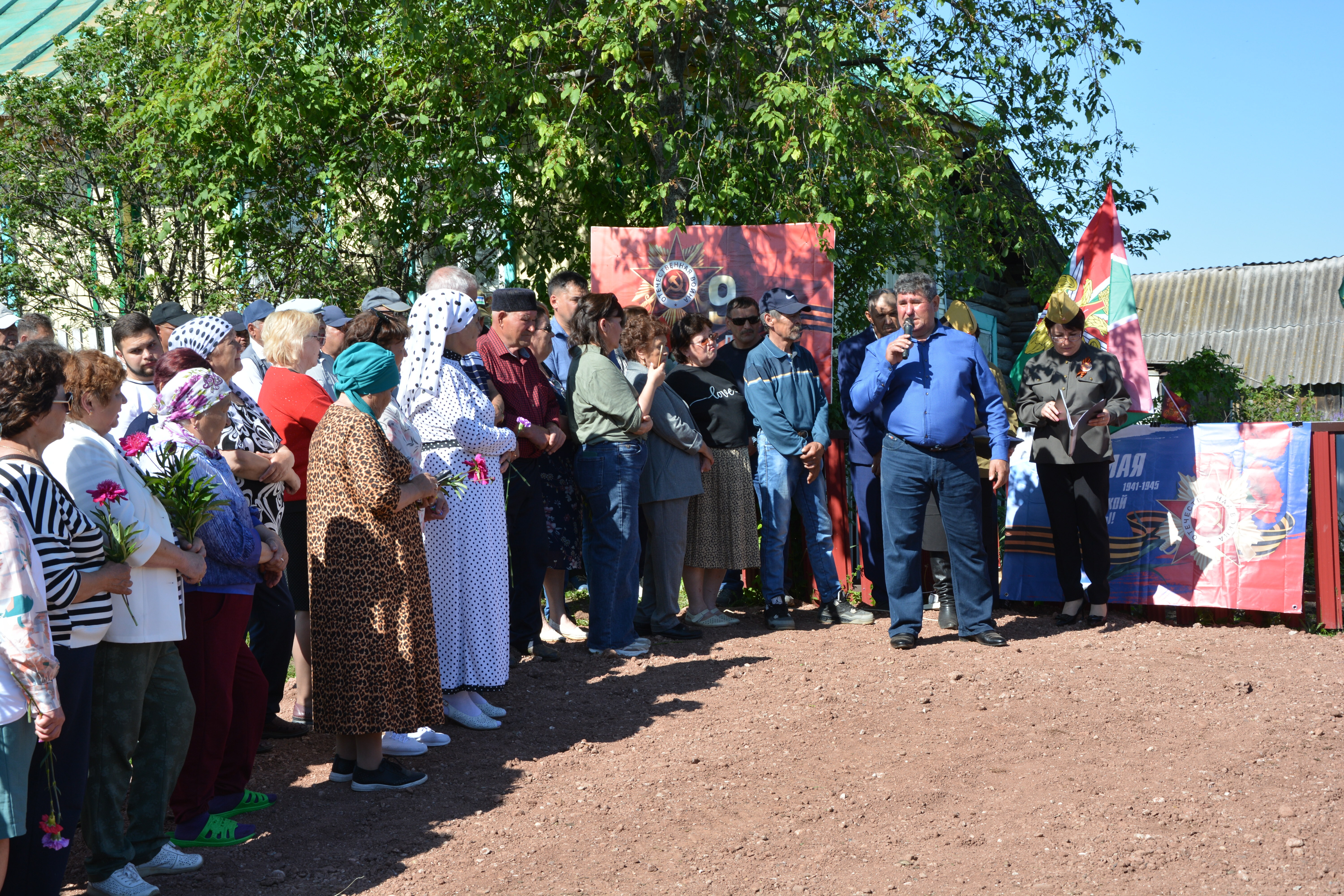 Батыр исеме таҡтаташта мәңгеләштерелде