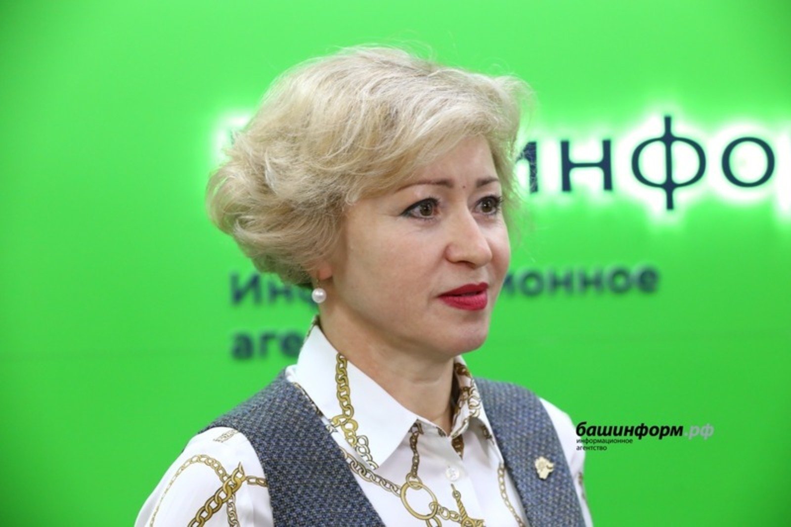 Ленара Иванова республиканың хеҙмәт министры вазифаһын ҡалдырҙы