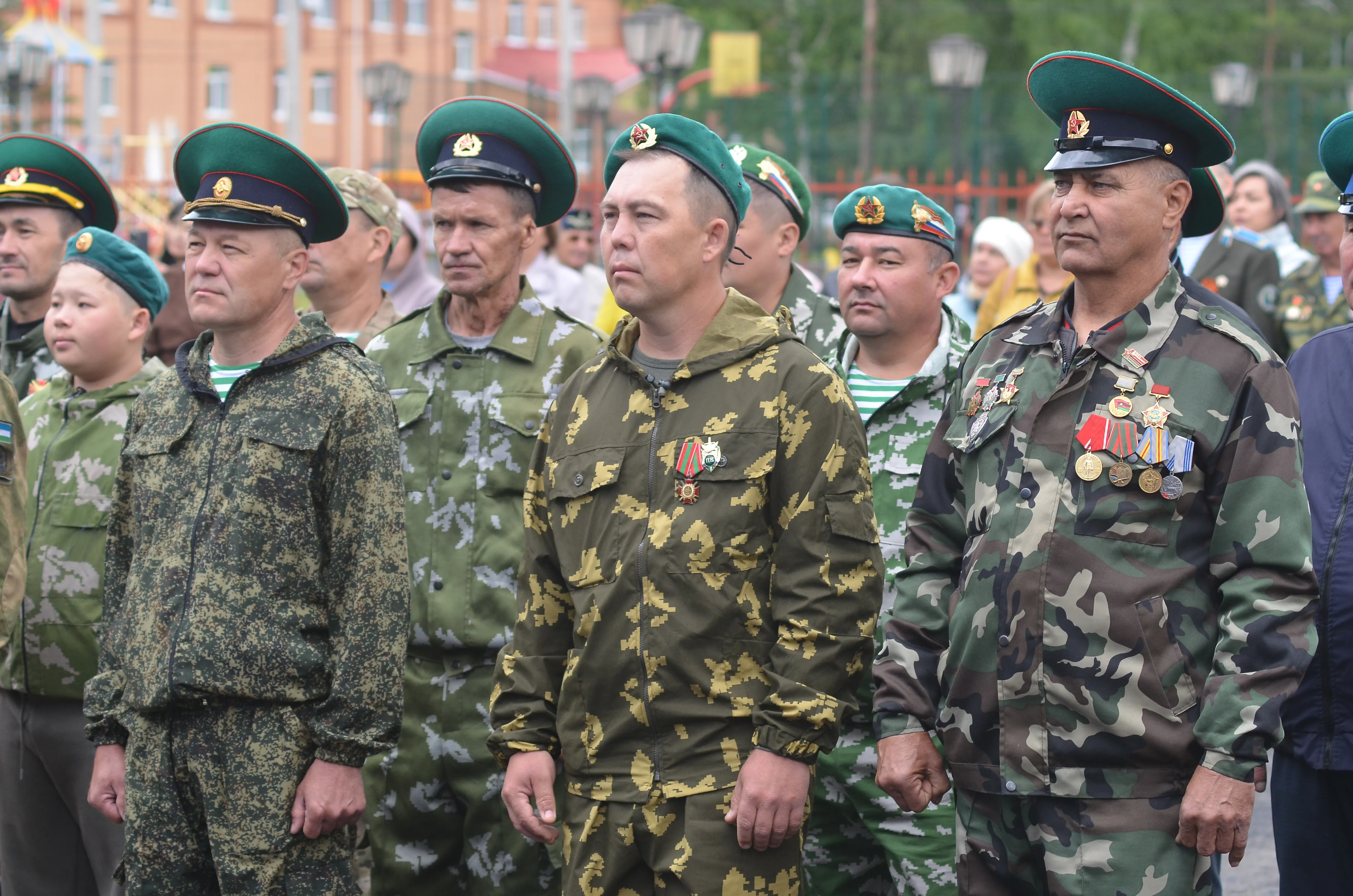 Сик һаҡсылары үҙ байрам көнөн митинг, автоуҙыш һәм шишмә асыу менән билдәләне