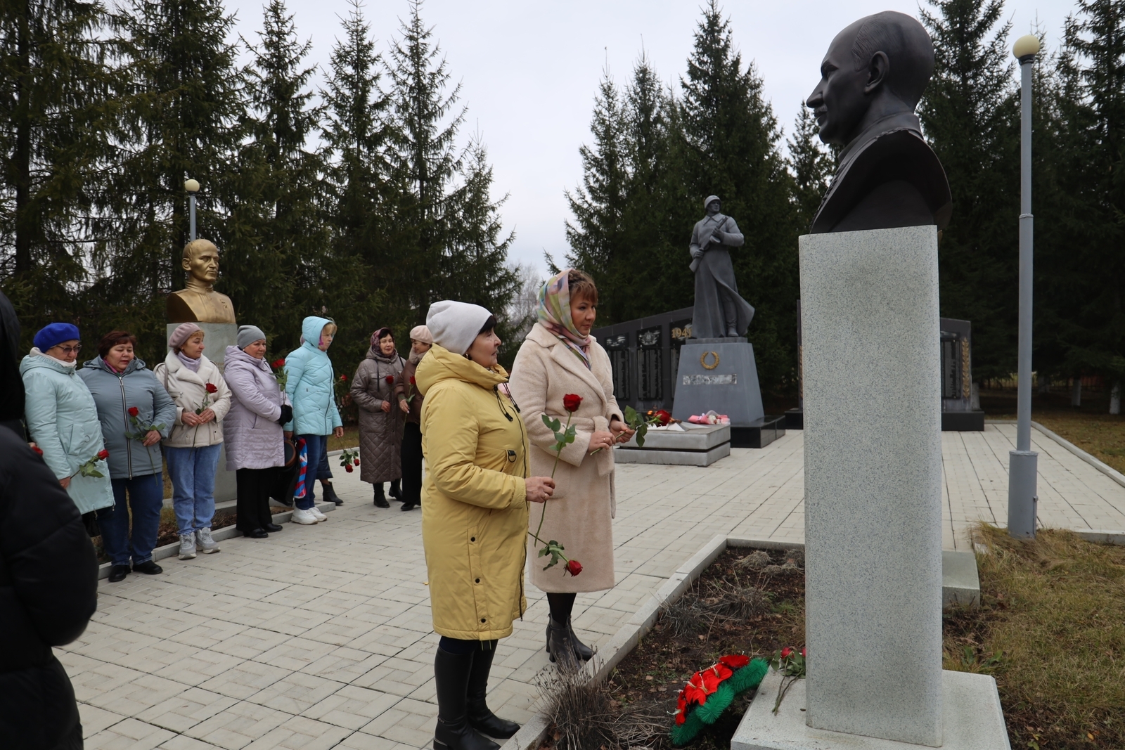 Халыҡ хәтерендә мәңге тере