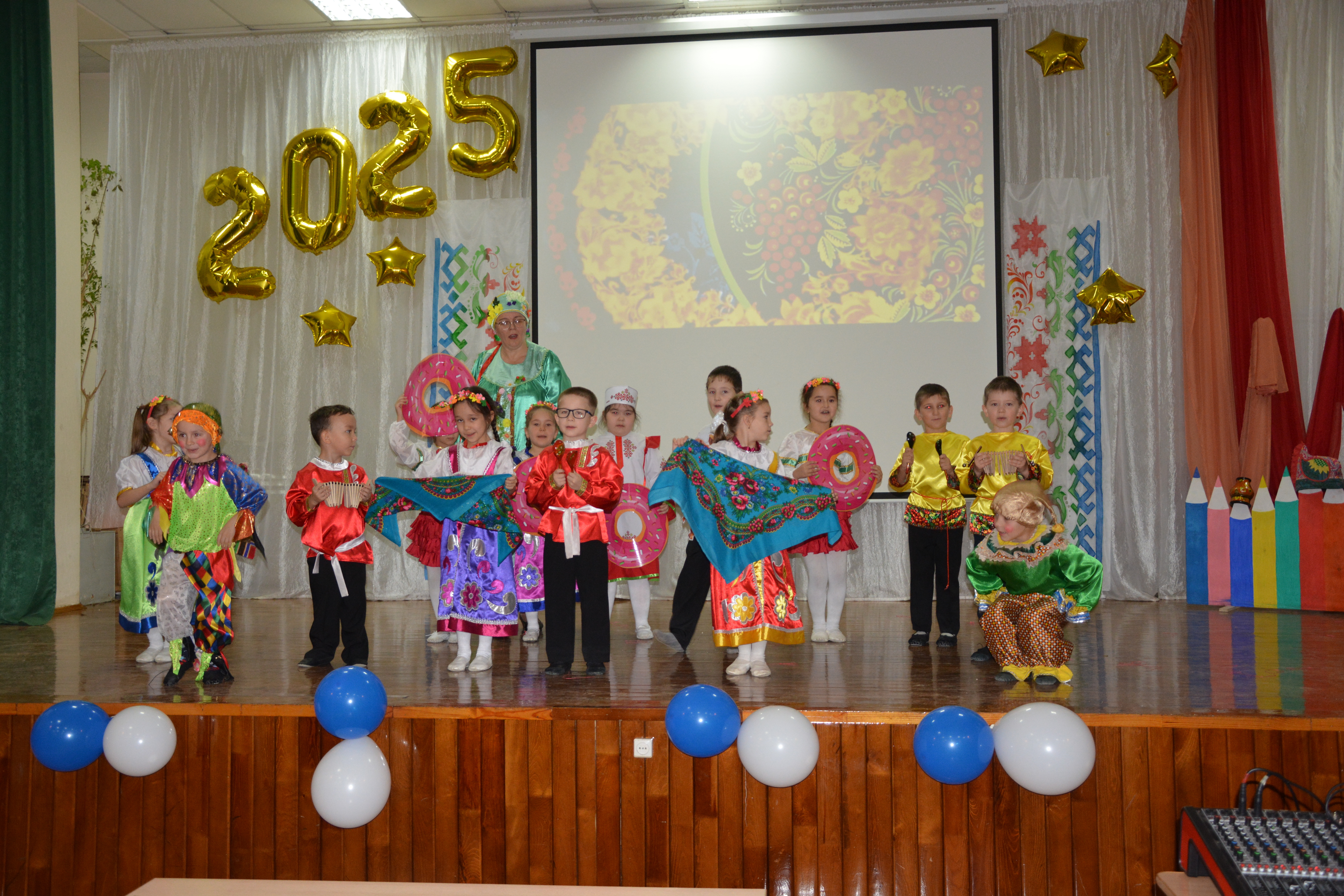 Балалар халҡыбыҙ йолаларын күрһәтте