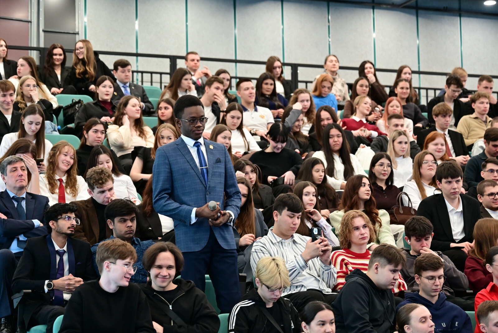 Андрей Назаров выступил с лекцией перед студентами ВУЗов