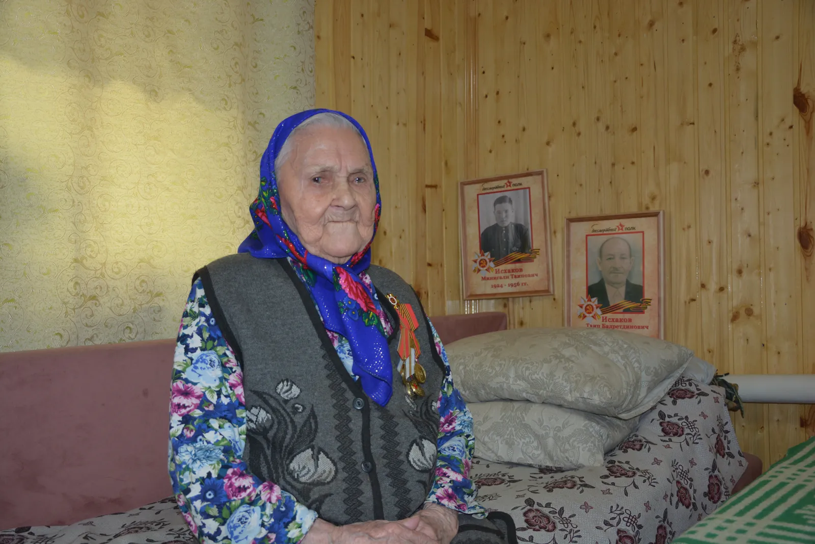 Сабый саҡтан күпме ауырлыҡтар үтһәм дә, ҡартлығым бәхетле