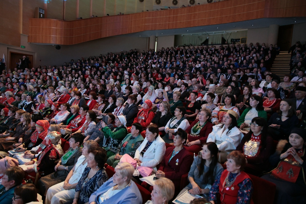 Миңзилә Лоҡманова “Ҡатын-ҡыҙ – милләт әсәһе” миҙалы менән бүләкләнде