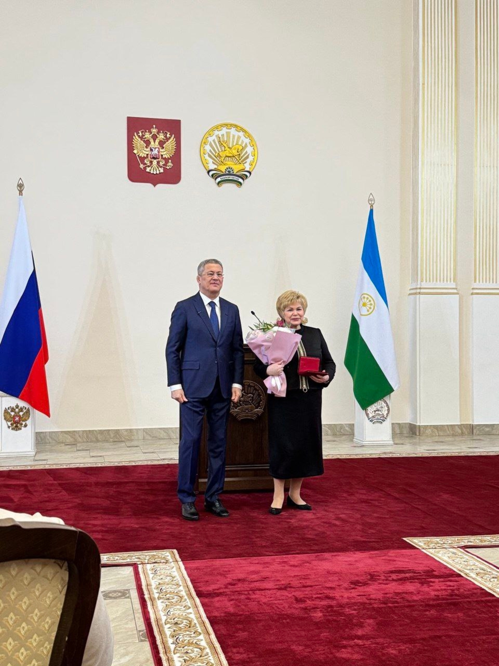 Радий Хәбиров дәүләт наградалары тапшырҙы