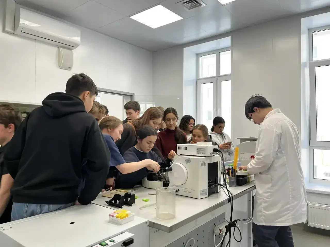 Уфимские школьники прошли по биолого-медицинскому маршруту в Межвузовском кампус