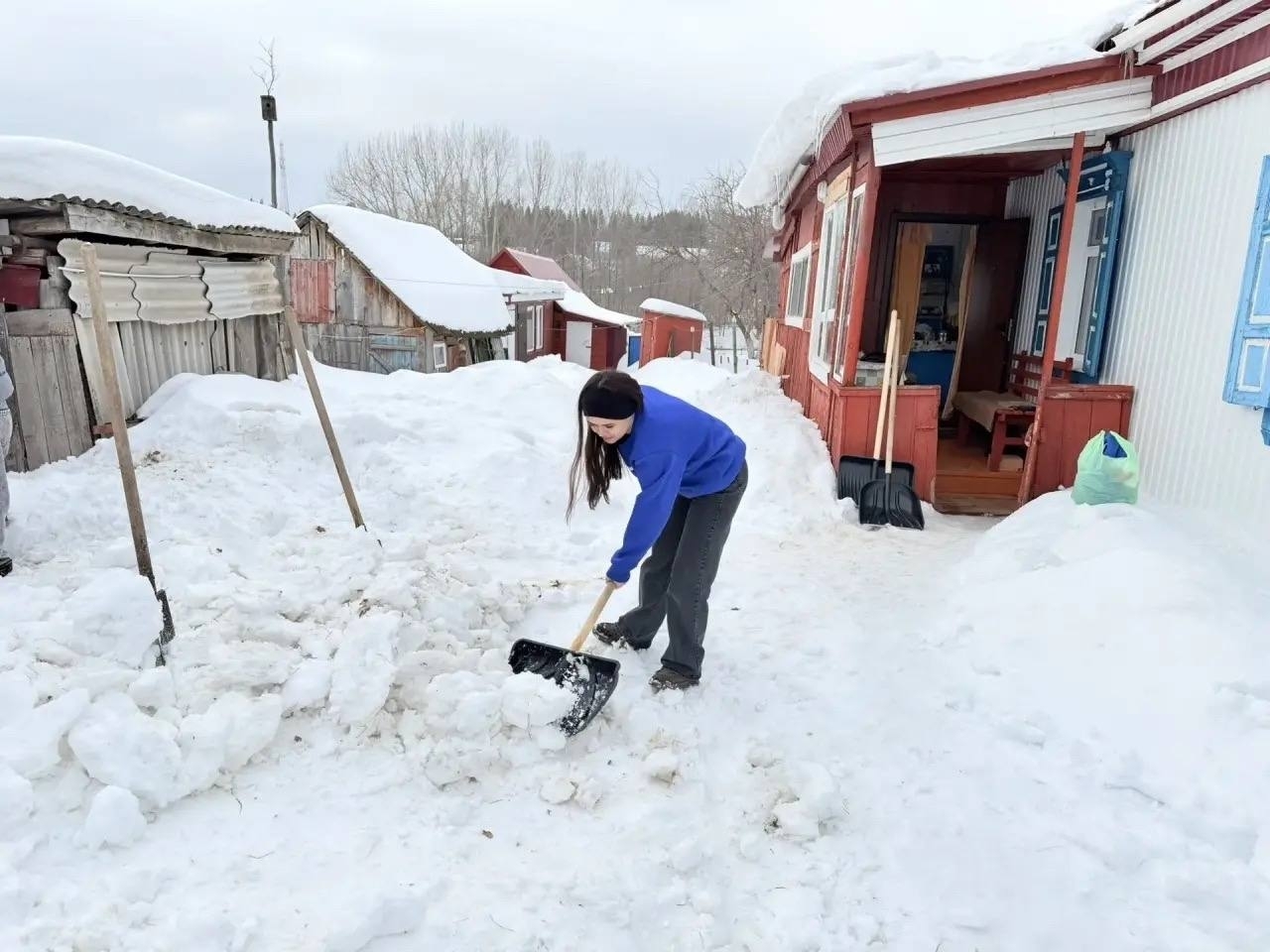 “Йәш гвардия”сылар ветерандарға ярҙам итә